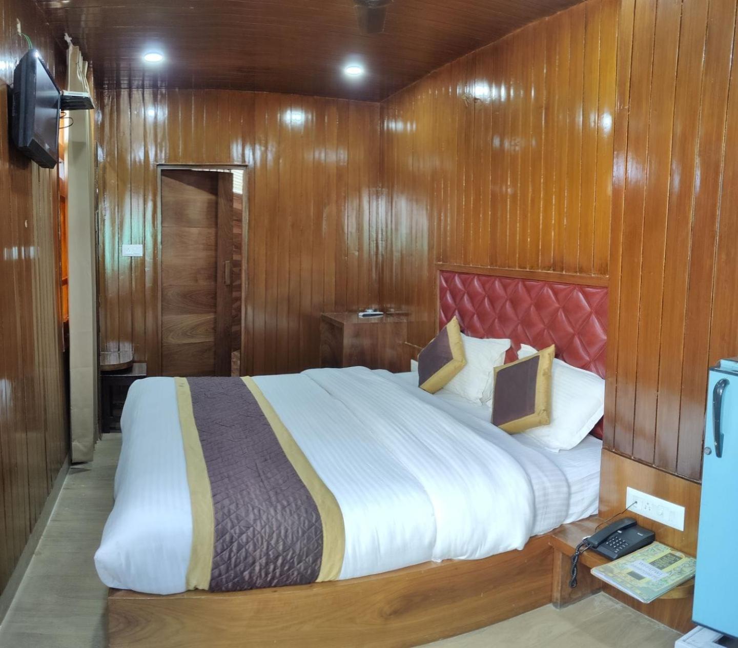 Hotel India House Dharamshala Exterior photo